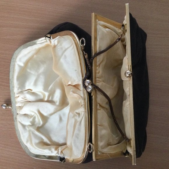 2 Vintage women' black fabric metal chain wallets clutch purses coin bags - Picture 4 of 6